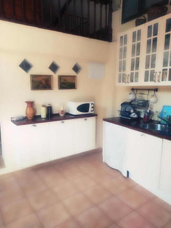 La Casa De Los Bonales Arroyomolinos de León Extérieur photo